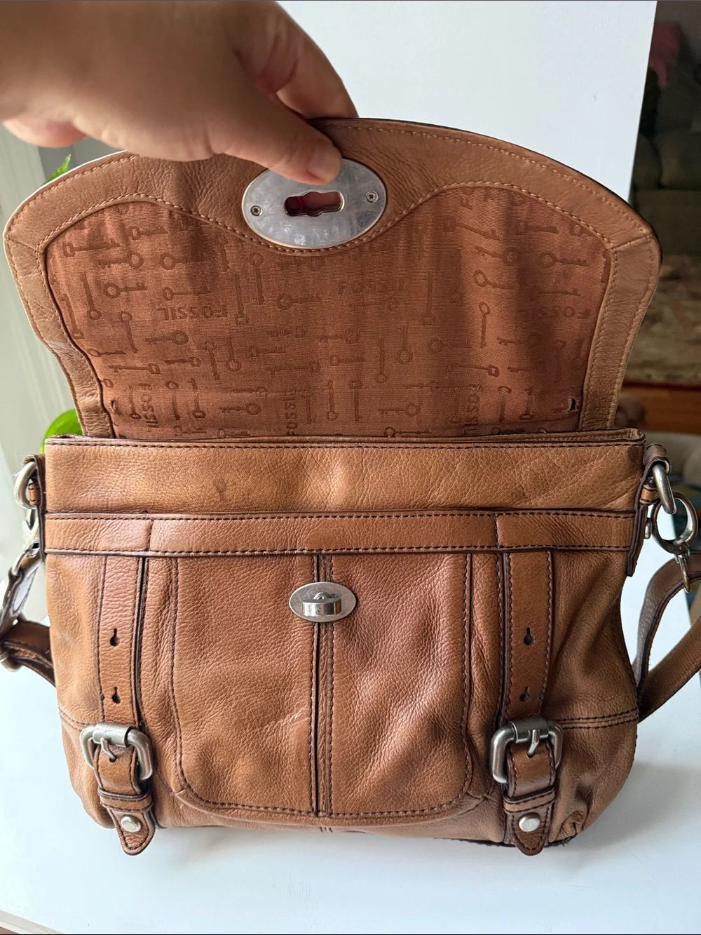 Fossil Tan Leather Messenger Bag with Silver Hardware